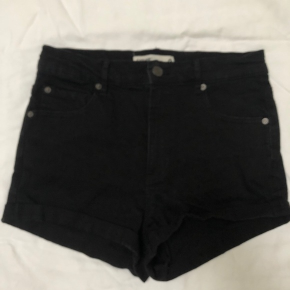 Garage heigh waisted black denim shorts - Picture 2 of 4